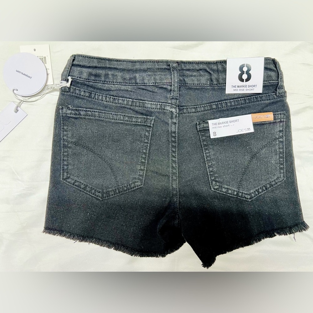 NWT Girls size 8 Joes The Markie Mid Rise black wash fringe cut off jean shorts - Picture 2 of 5